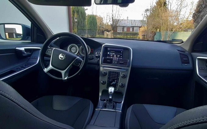 Volvo XC 60 cena 55900 przebieg: 263000, rok produkcji 2012 z Kolbuszowa małe 326